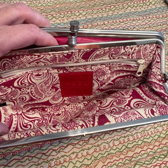 Hobo The Original Pink Leather Double Kisslock Framed Credit Card Bifold Wallet - Picture 4 of 12